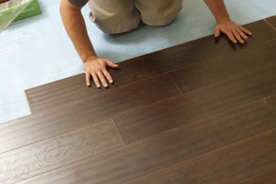 How Laminate Floors Installation Handles Moisture And Wear